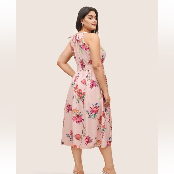 BloomChic Plus Size Citrus Fruit Print Halter Belted Gathered Dress - Picture 2 of 8